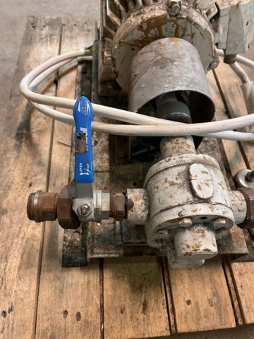 1068756-5 Electric motor with pump MEZ Mohelnice AP100L-6