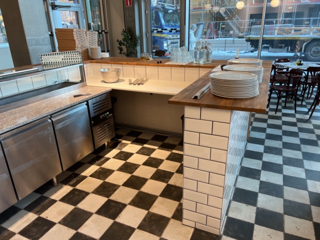 1051441-8 Site-built bar for disassembly and bar stools