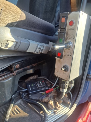 1050510-7 Scania R124GB 8X2 Truck - 1999