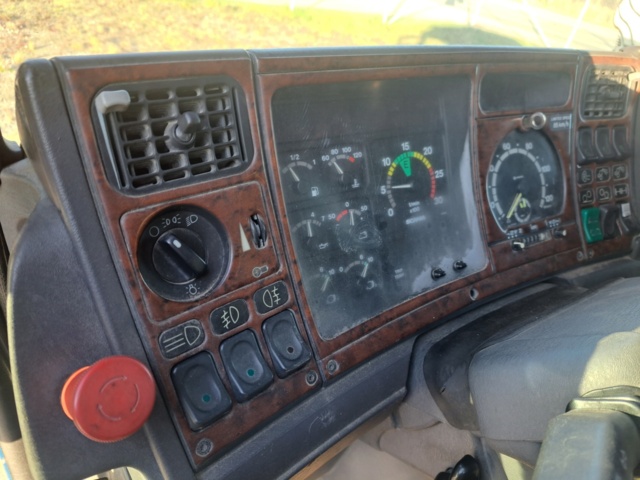 1050510-8 Scania R124GB 8X2 Truck - 1999