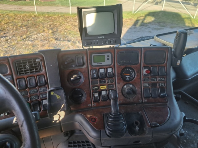 1050510-9 Scania R124GB 8X2 Truck - 1999