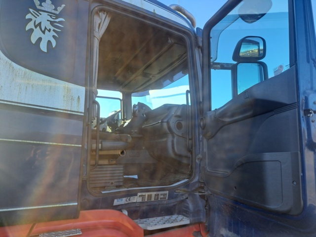 1050510-13 Scania R124GB 8X2 Truck - 1999