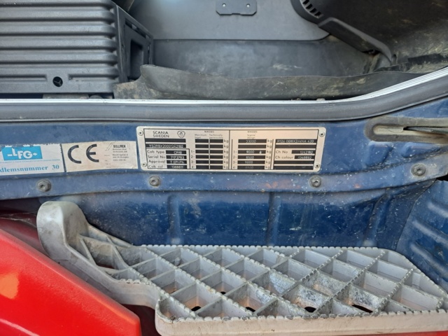 1050510-17 Scania R124GB 8X2 Truck - 1999