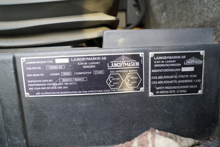 1116392-35 Wheel loader Ljungby L15 - 2003