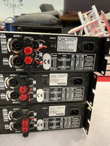 1066141-7 3 QSC RMX 2450 output stages
