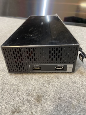 1116398-5 Samsung 65" screen / Defective crack in screen