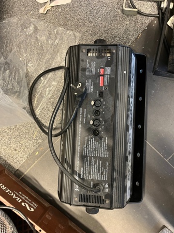 1066149-7 Martin Atomic 3000 DMX strobe