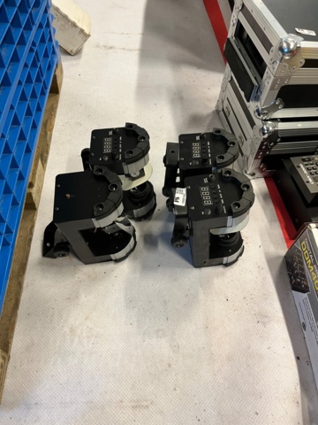 1066167-9 4 Eurolite Scanner LED PST-10 QCL