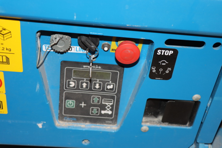 1034054-6 Scissor lift Genie GS-1432M -22