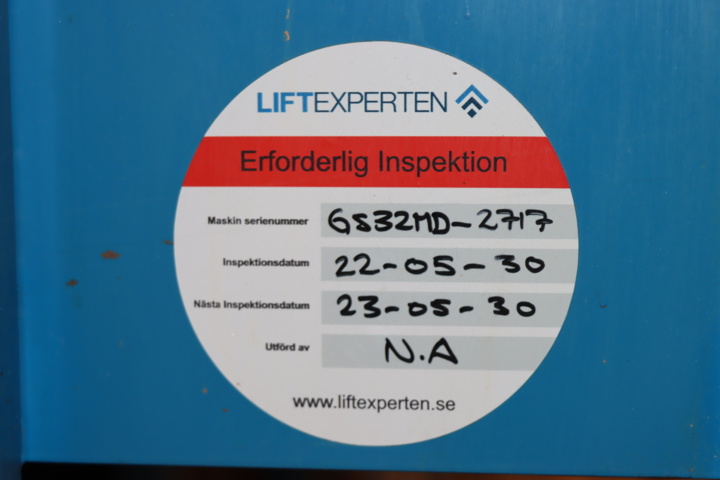 1034054-7 Scissor lift Genie GS-1432M -22