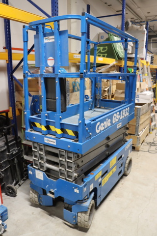 1034055-6 Scissor lift Genie GS-1932 -21