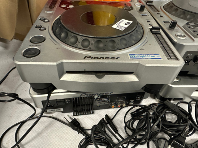 1066187-6 5 Pioneer CDJ 800