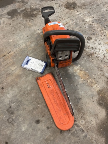 1051473-1 Chainsaw Husqvarna E-Series 445