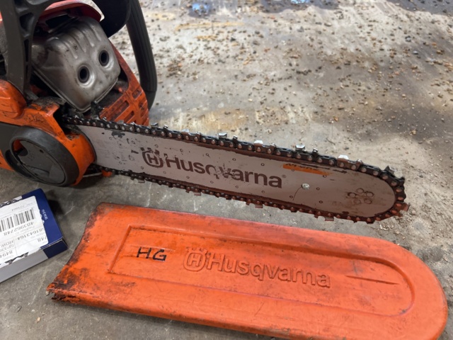 1051473-2 Chainsaw Husqvarna E-Series 445