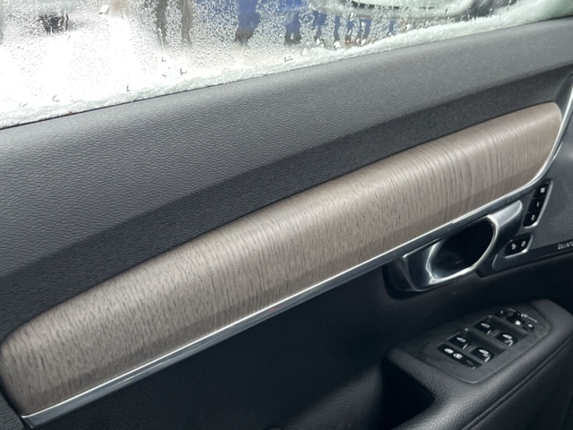 1116403-42 Volvo V90 Cross Country B6 AWD Geartronic - 2021