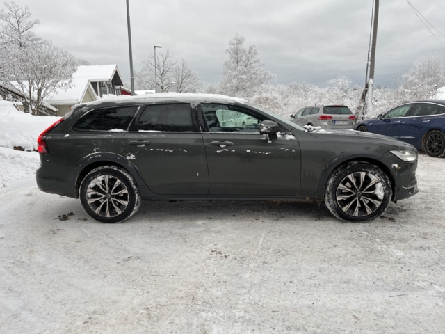 1116403-4 Volvo V90 Cross Country B6 AWD Geartronic - 2021