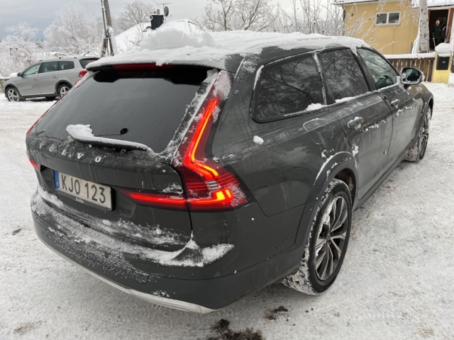 1116403-5 Volvo V90 Cross Country B6 AWD Geartronic - 2021