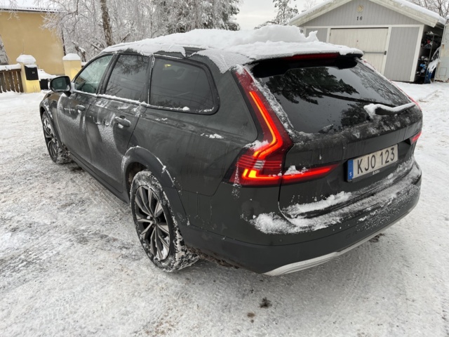 1116403-7 Volvo V90 Cross Country B6 AWD Geartronic - 2021