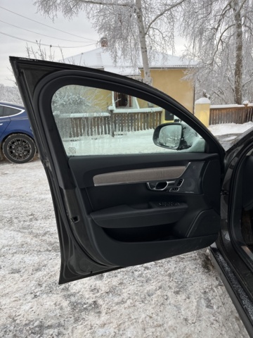 1116403-28 Volvo V90 Cross Country B6 AWD Geartronic - 2021