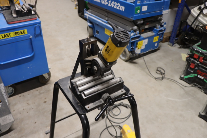 1034072-4 Rems Pipe cutting machine Cento with stand