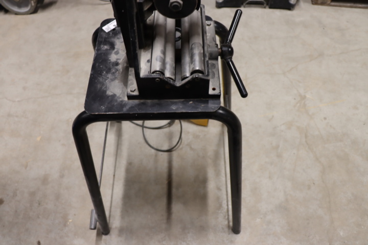 1034072-6 Rems Pipe cutting machine Cento with stand