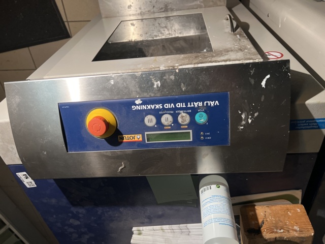 1116734-5 Color shaker Jotun -2011