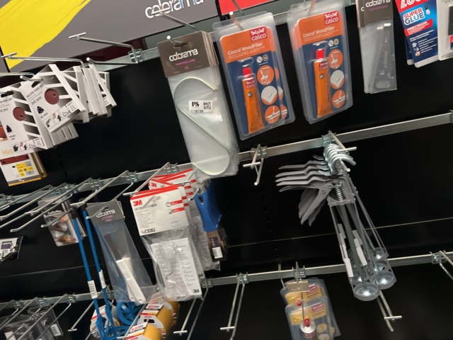 1116739-15 Various painting accessories, brushes, rollers, tape etc