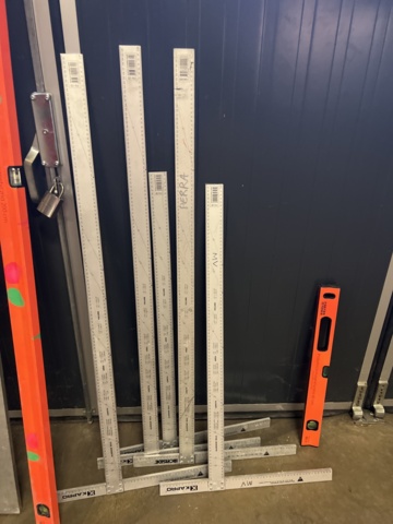 1022845-7 Levels, plaster angles and disc holders