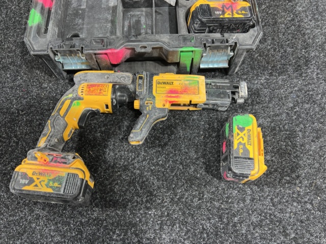 1022847-2 Automatic screwdrivers 2 pcs DeWalt DCF 620