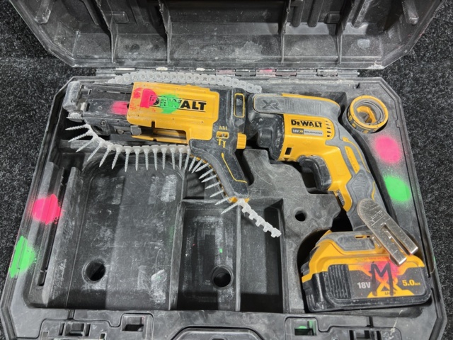 1022847-5 Automatic screwdrivers 2 pcs DeWalt DCF 620