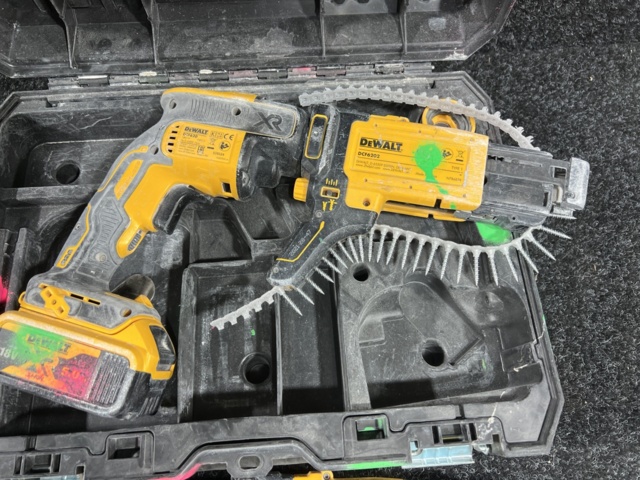 1022847-6 Automatic screwdrivers 2 pcs DeWalt DCF 620