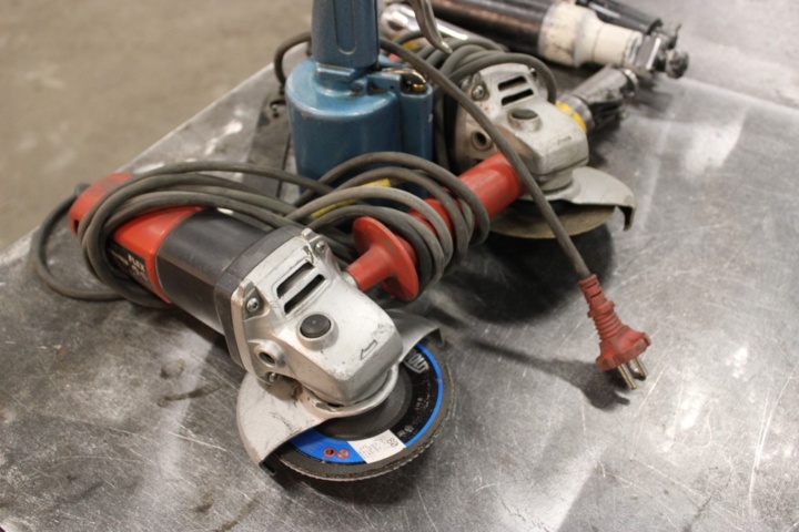 7084-029-3 Vinkelslipar, popnitmaskin och 4st luftverktyg