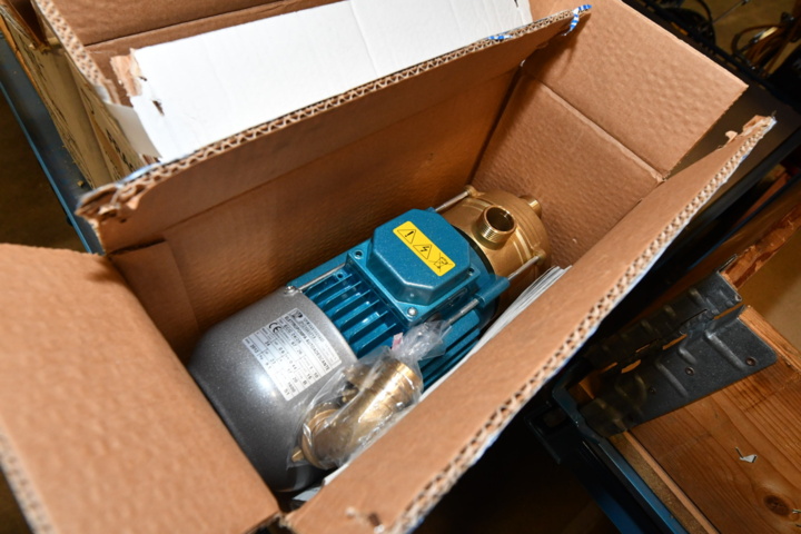 1113010-4 5 pcs. NEW self-priming pumps