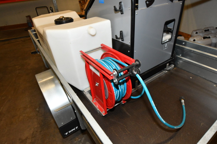 1113034-7 Mobile hot water washing machine - complete