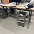 1066835-1 Raised & Retractable desk
