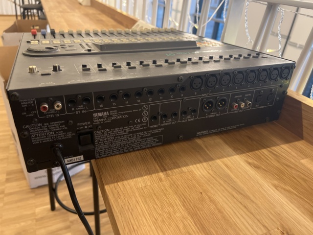 1116909-5 Mixer table Yamaha Programmable Mixer 01