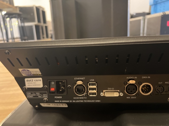 1116910-9 Light mixer table MA Dot2 Core including Roddcase