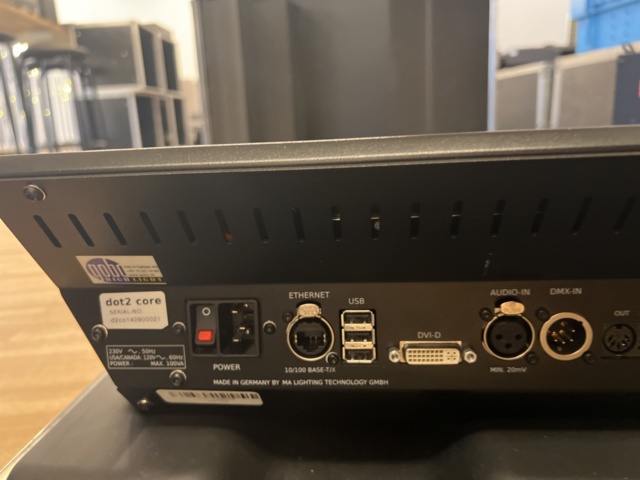 1116910-10 Light mixer table MA Dot2 Core including Roddcase