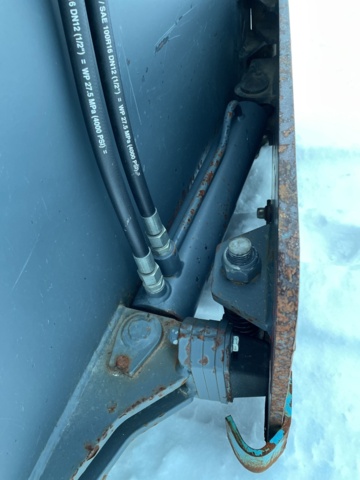 998968-11 High tipping flap bucket YPV