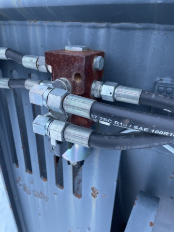 998968-15 High tipping flap bucket YPV