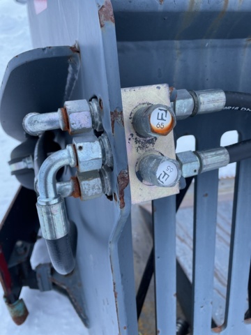 998968-16 High tipping flap bucket YPV