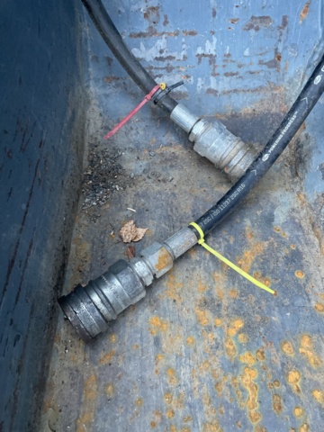 998968-20 High tipping flap bucket YPV