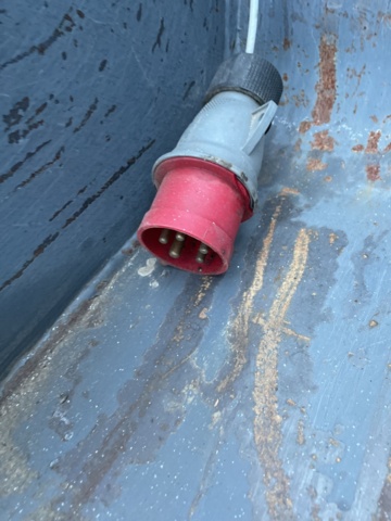 998968-21 High tipping flap bucket YPV