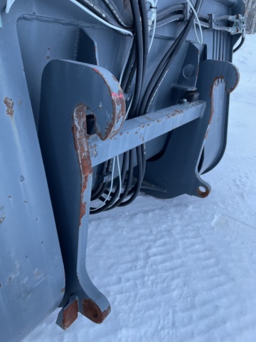 998968-25 High tipping flap bucket YPV