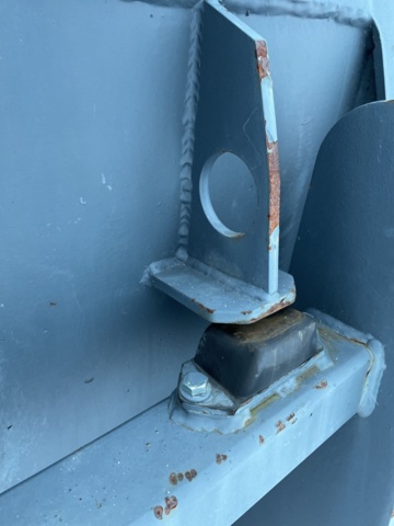 998968-26 High tipping flap bucket YPV