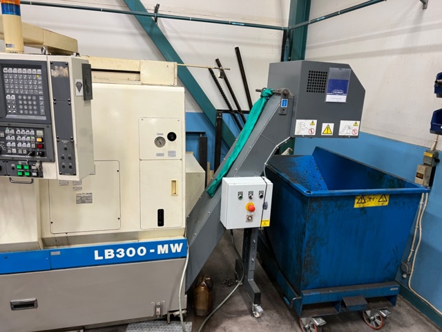 953264-3 CNC Lathe Okuma LB300-MW With many accessories