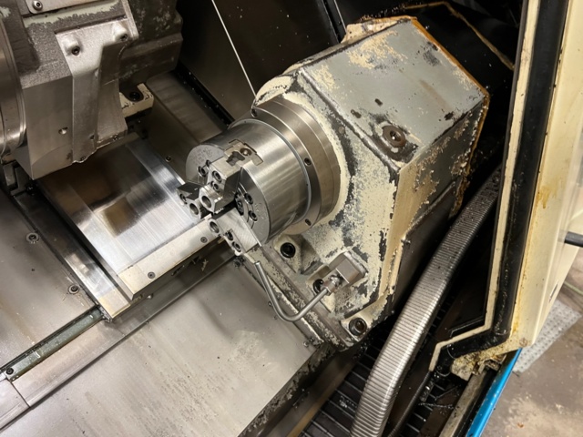 953264-7 CNC Lathe Okuma LB300-MW With many accessories