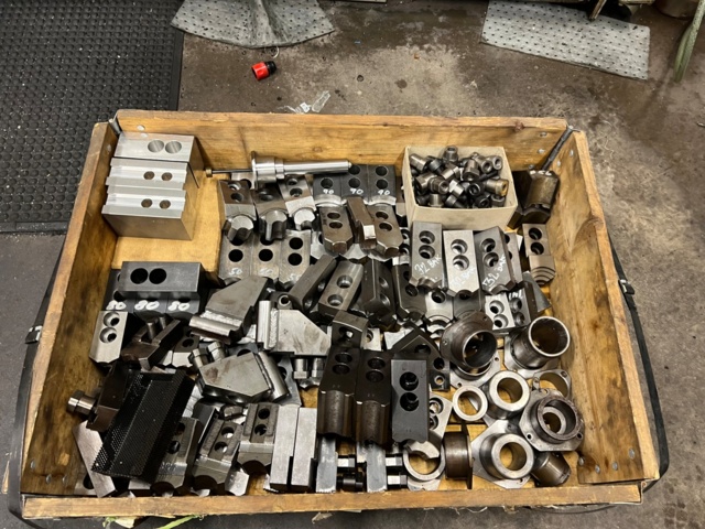 953264-42 CNC Lathe Okuma LB300-MW With many accessories