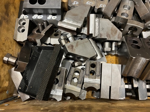 953264-45 CNC Lathe Okuma LB300-MW With many accessories