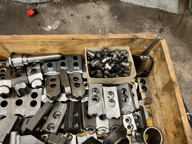 953264-49 CNC Lathe Okuma LB300-MW With many accessories